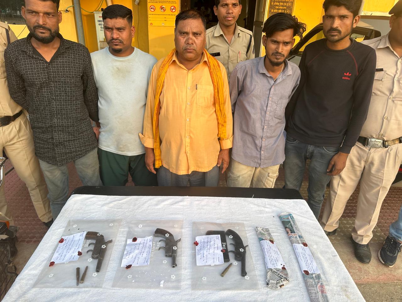 कोरबा पुलिस की बड़ी कार्रवाई: अवैध हथियारों के साथ 5 गिरफ्तार