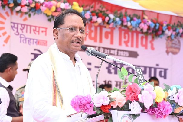 मुख्यमंत्री विष्णु देव साय मोहला मानपुर अंबागढ़ चौकी जिले के मानपुर ब्लॉक  में सेक्टर सीतागांव के समाधान शिविर मे हुए शामिल - Vedant Samachar