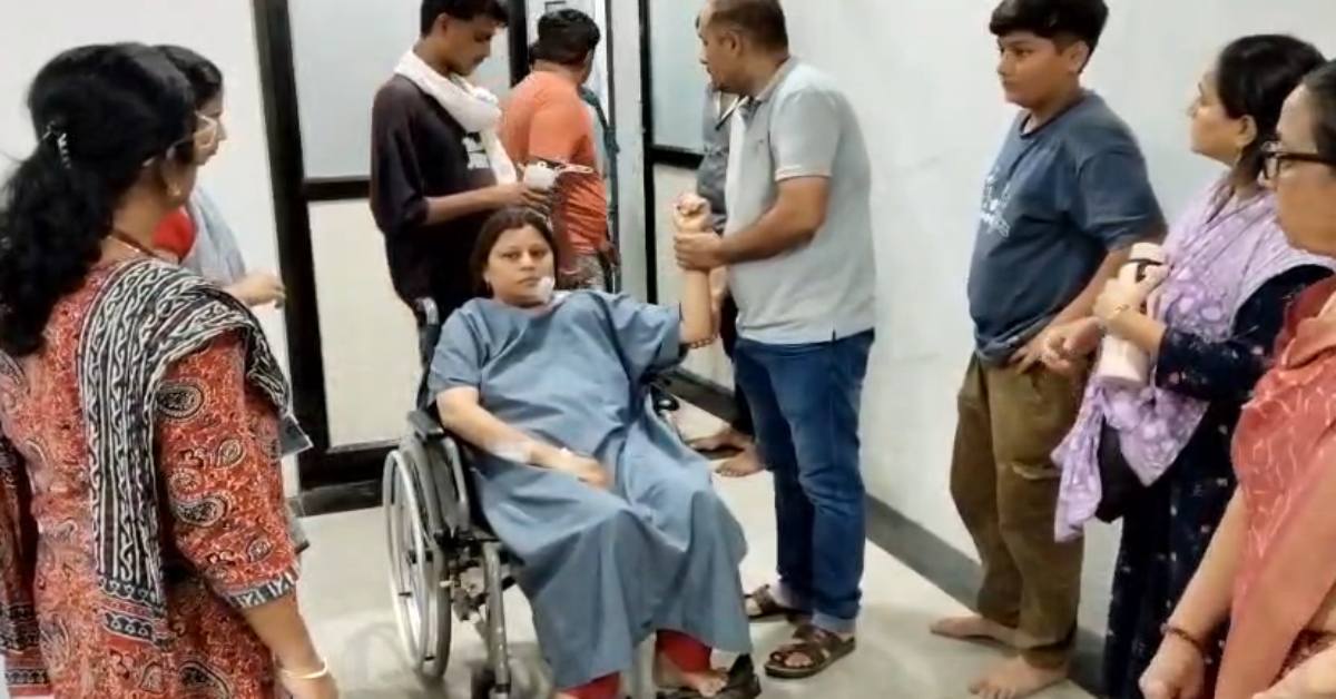 महिला कर्मी पर जानलेवा हमला! छुट्टी मांगने गए डाटा एंट्री ऑपरेटर ने चाकू से किया वार, फिर जो हुआ…