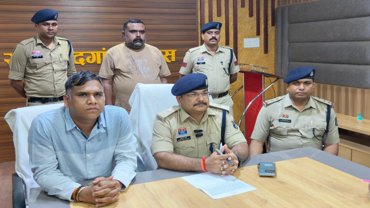 अवैध रेत खनन में गोलीकांड मामला : पुलिस ने तीन आरोपियों को दबोचा, मामले में टीआई की भी पाई गई संलिप्तता, SP ने किया सस्पेंड