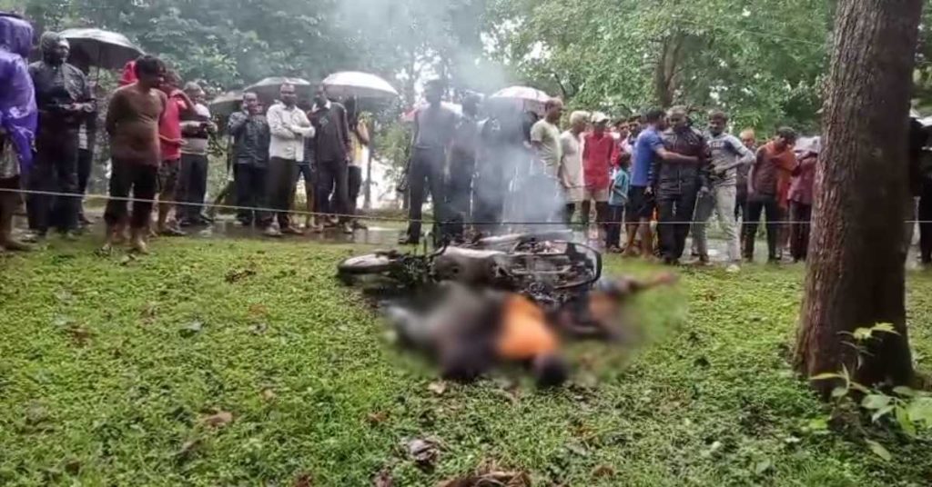 दर्दनाक हादसा : टूटे बिजली तार की चपेट में आने से मोटरसाइकिल सवार 3 लोग जिंदा जले, मृतकों में 1 महिला शामिल