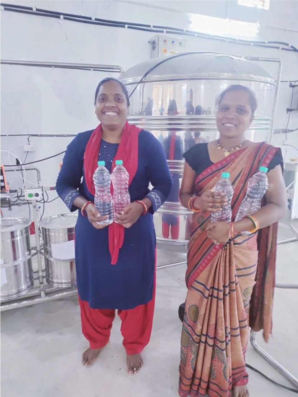 डूमरिया की दीदियों ने तीन माह में किया 12 लाख का कारोबार