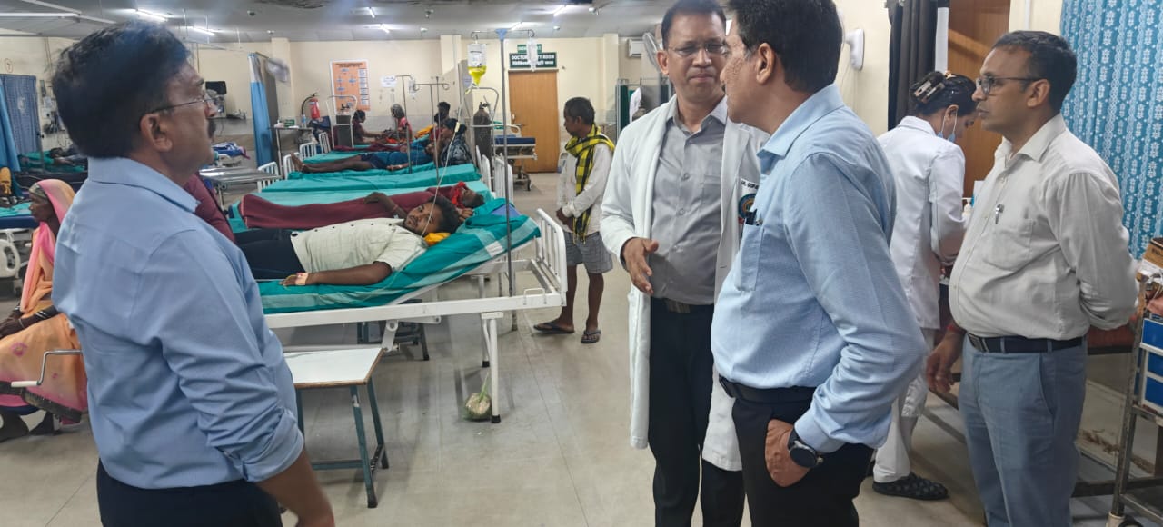 KORBA: संभागायुक्त ने निर्माणाधीन मेडिकल कॉलेज, जिला अस्पताल एवं आईटी कोरबा में संचालित मेडिकल कॉलेज का किया निरीक्षण