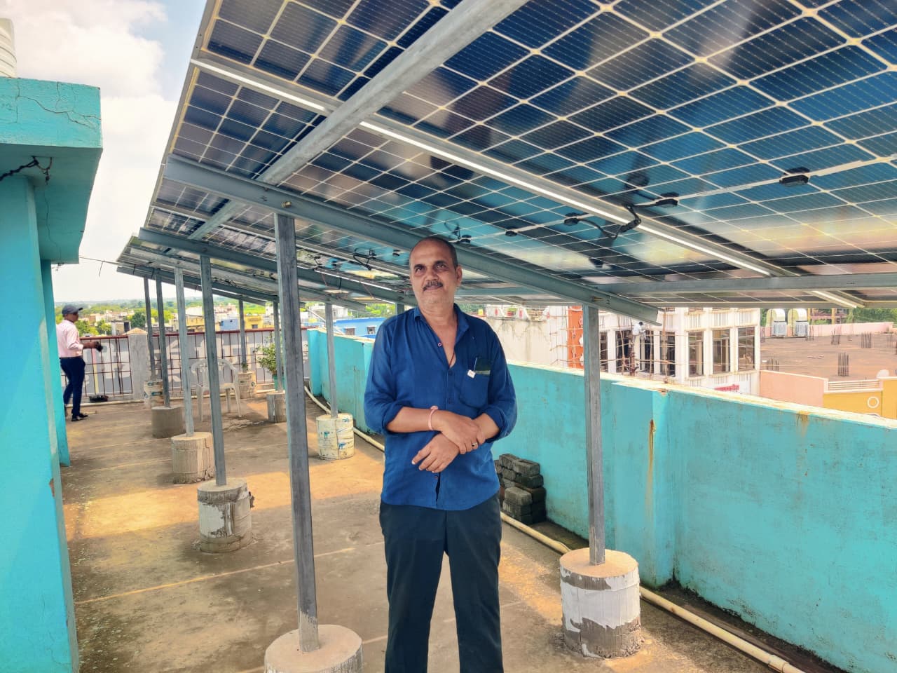 पीएम सूर्य घर योजना से बेमेतरा के संजय तिवारी बने बिजली उत्पादक