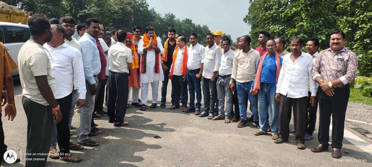 किसान मोर्चा प्रदेश अध्यक्ष आलोक सिंह ठाकुर का भव्य स्वागत