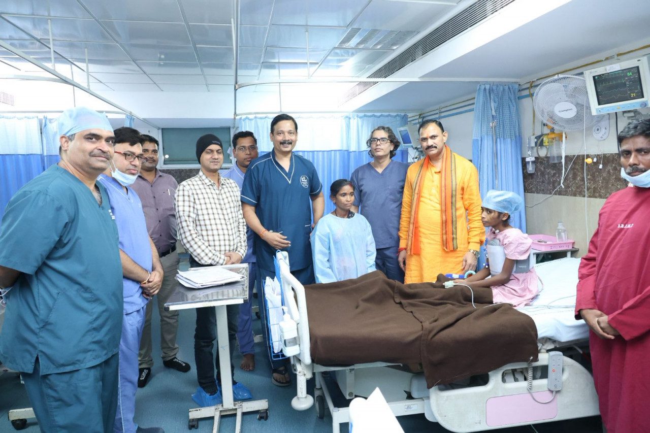 ‘पापा, मैं ठीक हो गई’ – दिल की बीमारी से ठीक होकर घर लौट रही है मासूम शांभवी