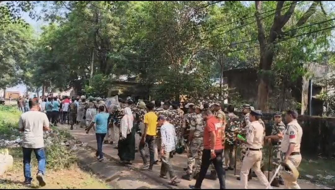 SECL की दीपका खदान विस्तार कार्यवाही: हरदी बाजार में ग्रामीणों का गुस्सा, सर्वे टीम पर बेपरवाह रवैया