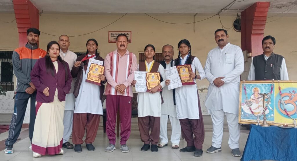 KORBA NEWS : राष्ट्रीय कराते प्रतियोगिता में सरस्वती उमावि सीतामढ़ी ने लहराया परचम, 3 छात्राओं ने जीते पदक