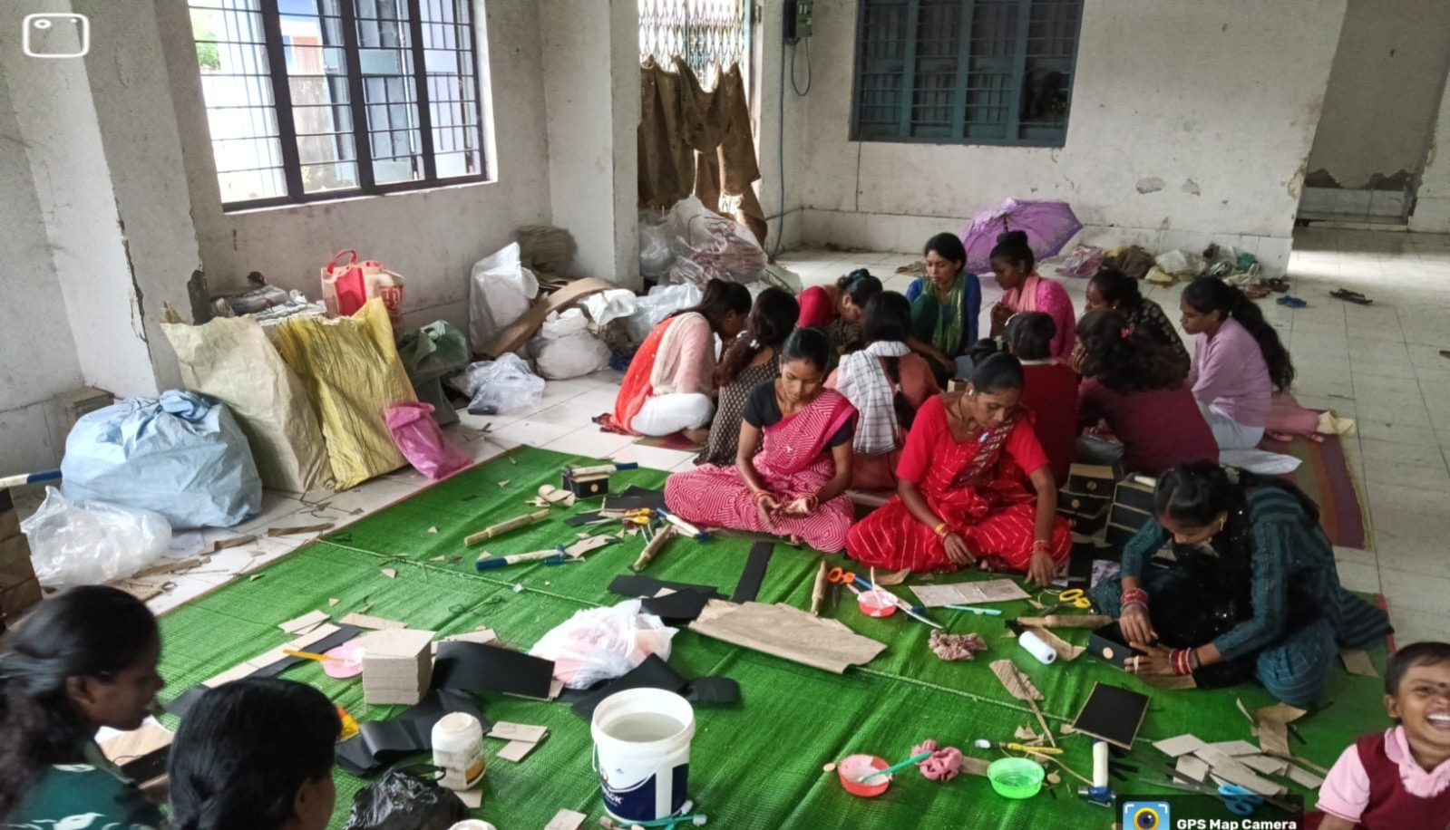 कचरे से कमाई की राह: जलकुंभी से बनाए जा रहे उपयोगी उत्पाद, NTPC के CSR पहल से महिलाओं को नया रोजगार