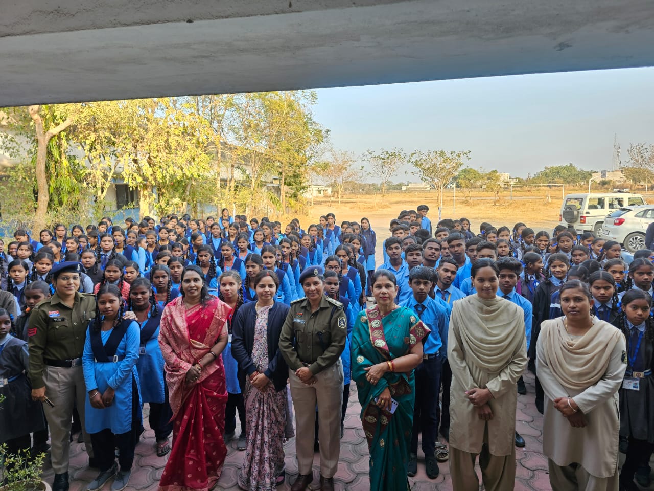 जांजगीर-चांपा पुलिस का महिला सुरक्षा पर विशेष जागरूकता अभियान, सिवनी हाई स्कूल में छात्राओं को किया गया जागरूक