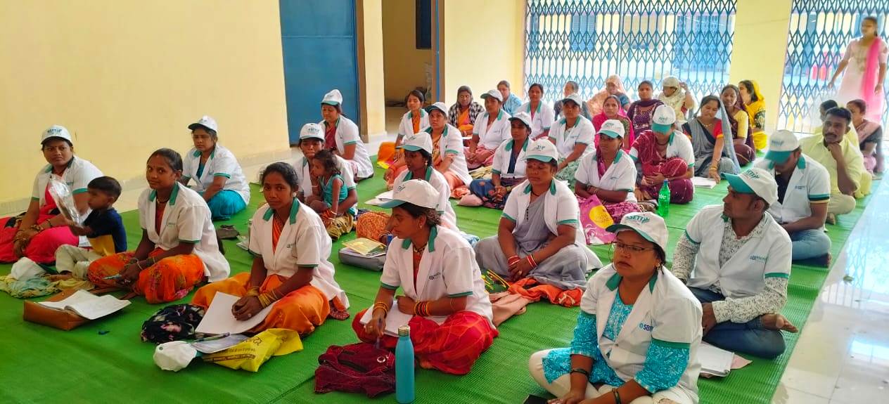 राजमिस्त्री प्रशिक्षण से सशक्त हो रहीं ग्रामीण महिलाएं, प्रोजेक्ट उन्नति से आत्मनिर्भरता की ओर मजबूत कदम, 30 दिवसीय प्रशिक्षण आयोजित